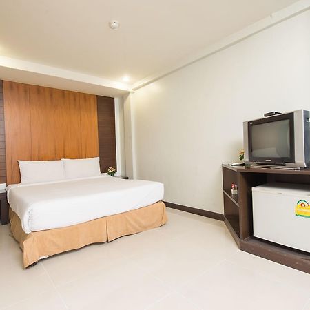 Hotel Tara Monte à Bangkok Extérieur photo