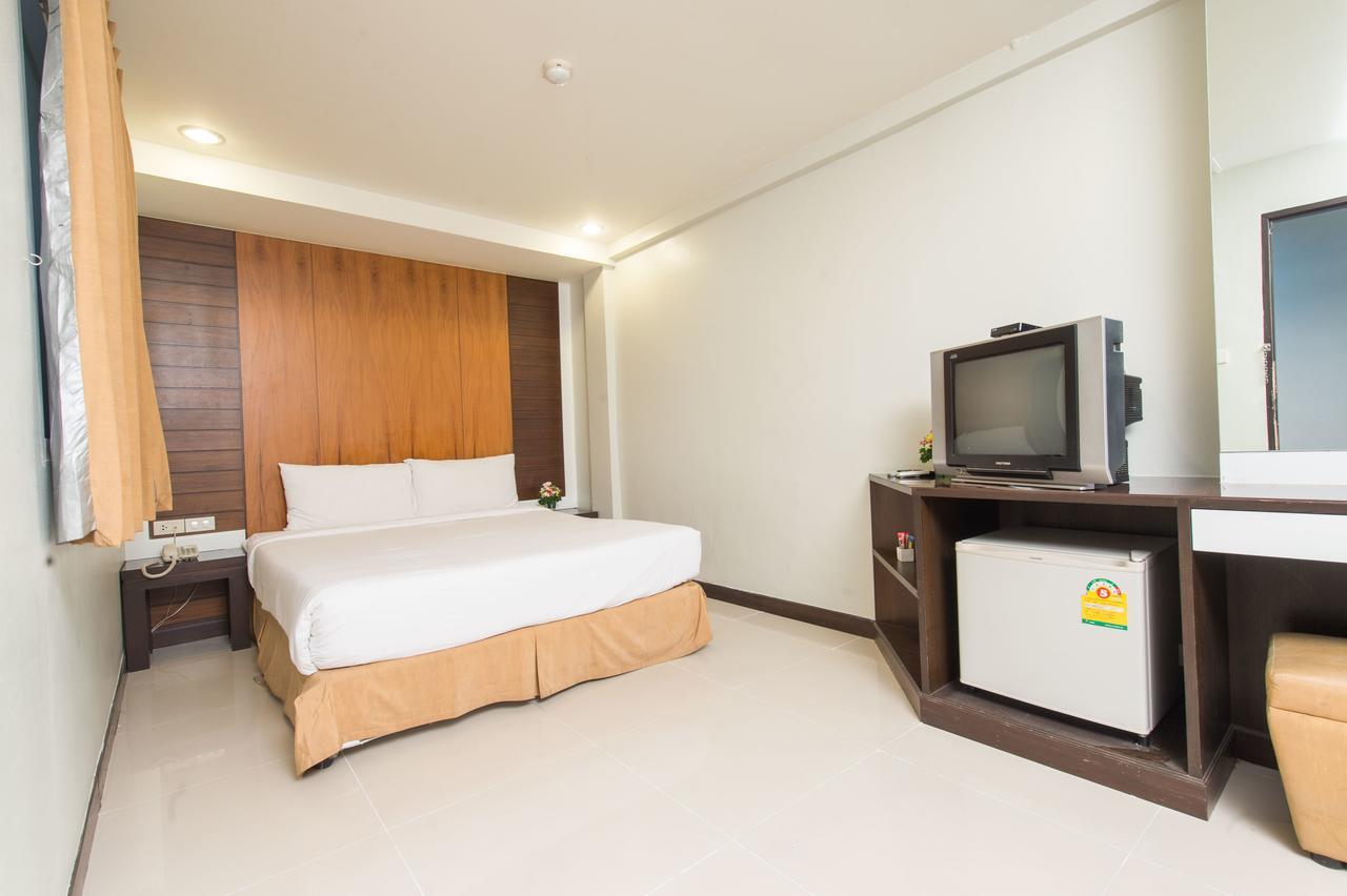 Hotel Tara Monte à Bangkok Extérieur photo