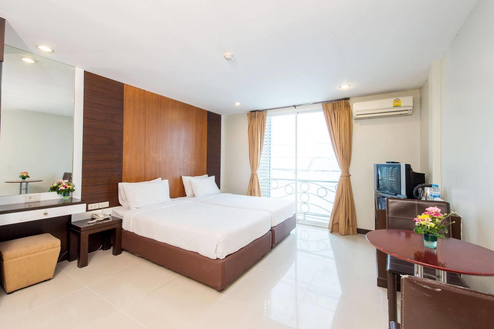 Hotel Tara Monte à Bangkok Extérieur photo